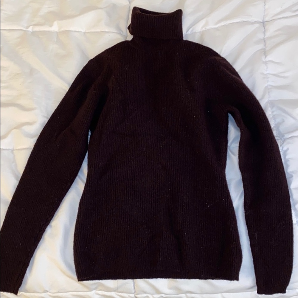 100% wool turtleneck sweater
